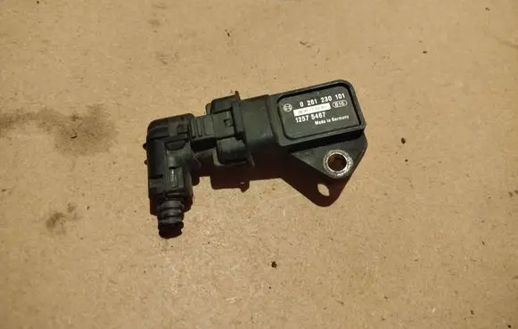 Opel Corsa D Air pressure sensor 0261230101 12575467 0909173FB3