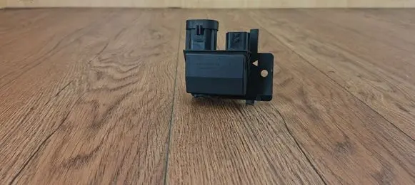 Renault Espace V (RFC) Coolant fan relay 255508124R F2182005 2101161945