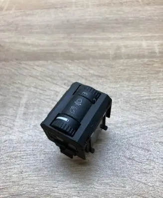 Skoda Octavia Mk2 (1Z) Headlight level height control switch 1Z0941333
