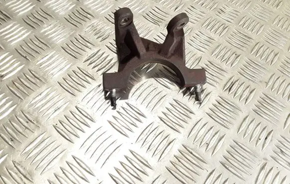 Volvo V50 Driveshaft support bearing bracket 