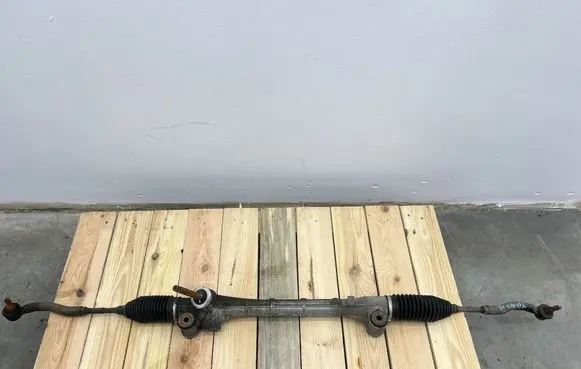 Toyota Yaris Steering rack 