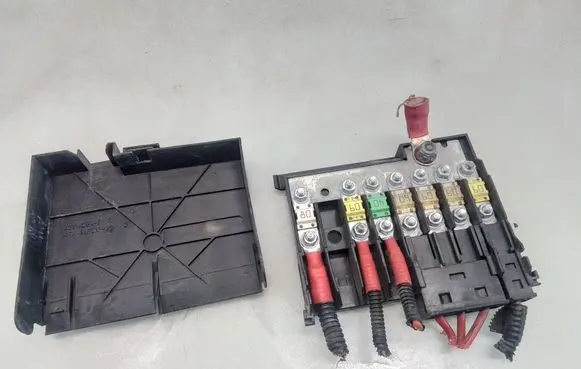 Ford Fusion Positive wiring loom 2S6T14A073BA