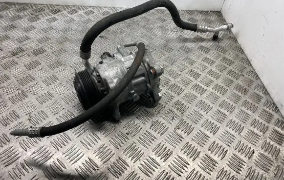 BMW 4 F32 F33 Air conditioning (A/C) compressor (pump) 9330831 64529330831