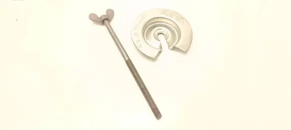 Audi Q3 8U Spare wheel bolt 8U0601205