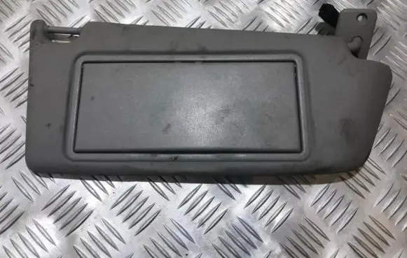 Sun visor