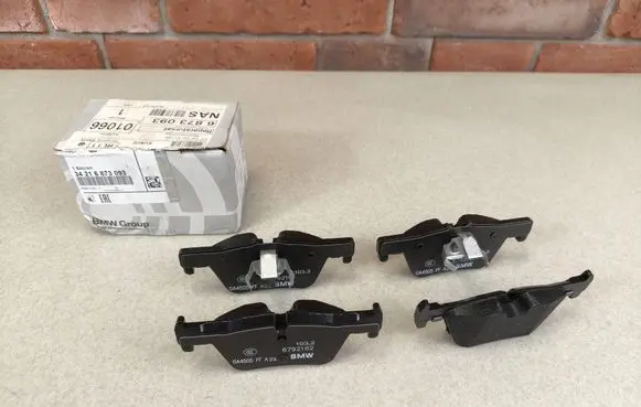 BMW 3 F30 F35 F31 Brake pads (rear) 6873093 8855013 6850569