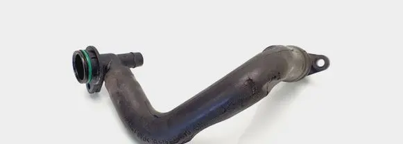 Volkswagen Golf VII Breather hose/pipe 04C103202
