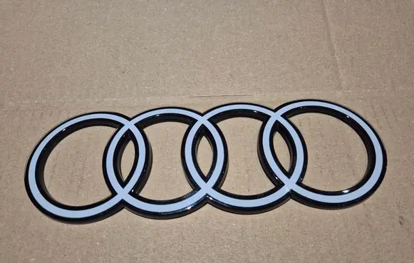 Audi e-tron Manufacturers badge/model letters 4M0853742E90A 4M0853742E