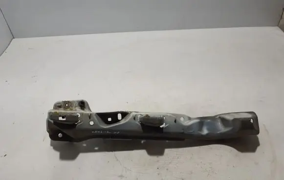 Renault Kangoo II Fender mounting bracket 8200381901