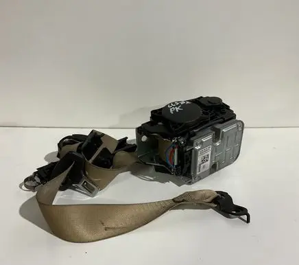 Mercedes-Benz CLS C219 Front seatbelt A2118605586 A2118680122 A2118600688