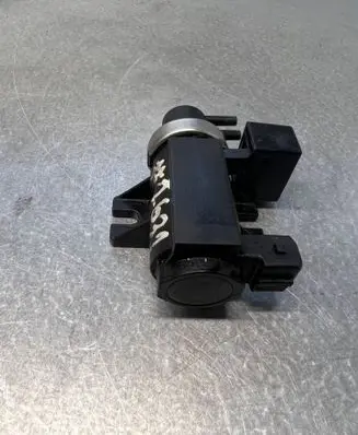 BMW 5 E60 E61 Turbo solenoid valve 72278600