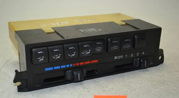 Mazda 323 Climate control unit DD20 B01A