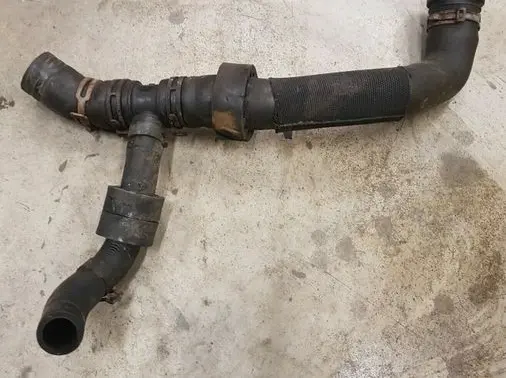 Volkswagen Transporter - Caravelle T5 Engine coolant pipe/hose 7E0121086B 7E0122051J