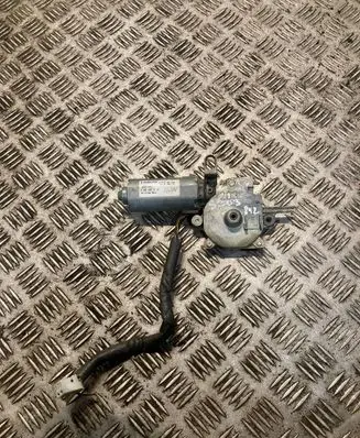 Mercedes-Benz C W203 Sunroof motor/actuator 2038203142 A2038203142