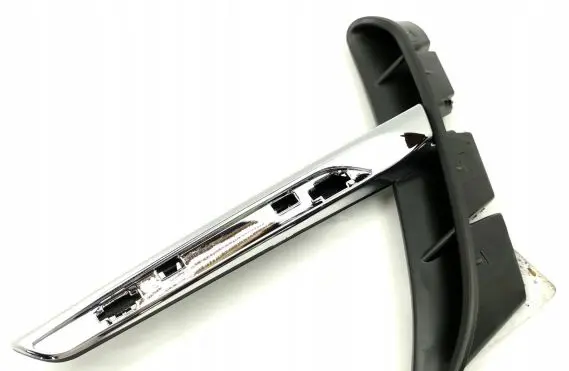 BMW M4 F82 F83 Fender trim (molding) 8058779