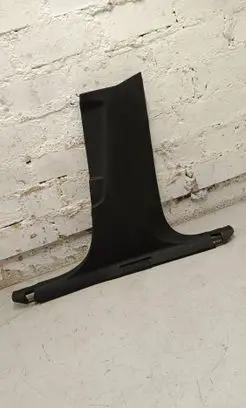 (B) pillar trim (bottom)