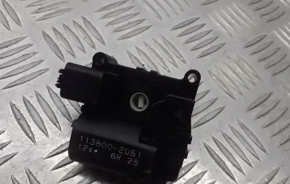 Toyota Avensis T250 A/C air flow flap actuator/motor 113800-2051