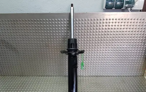 Audi Q4 e-tron Front shock absorber/damper S26371109 1EA413031T