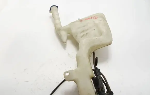 Ford B-MAX Windshield washer fluid reservoir/tank 8A6117B613AF