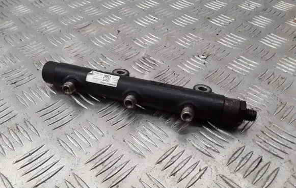 Land Rover Discovery 3 - LR3 Fuel main line pipe 7H2Q9D280DD 5WS40271 A2C27000085