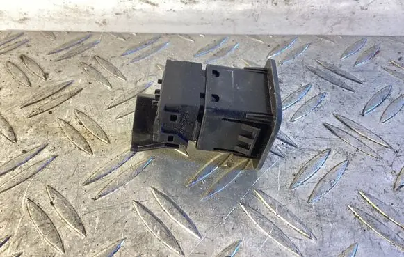 Toyota Yaris Passenger airbag on/off switch 