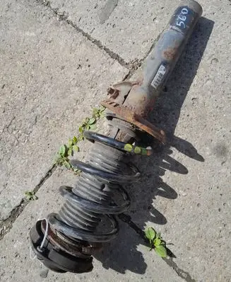 Volkswagen PASSAT B6 Front shock absorber/damper 3C0413031AC 05K5A2