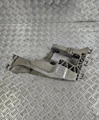 Jaguar F-Pace Gearbox mounting bracket HX735060DD