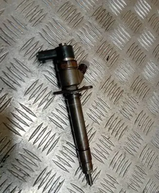 Fuel injector