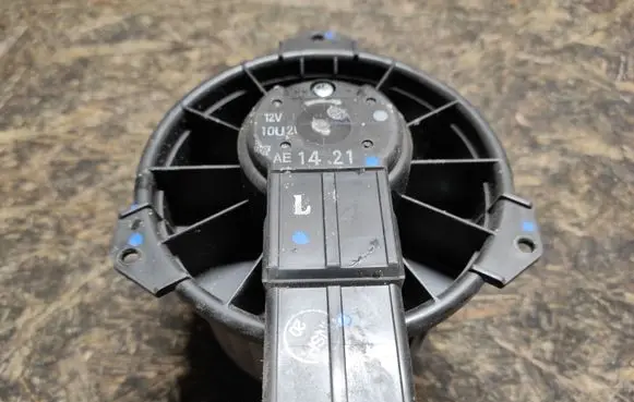 Mitsubishi Space Star Heater fan/blower AE1421