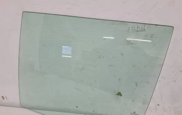Skoda Fabia Mk1 (6Y) Rear door window glass