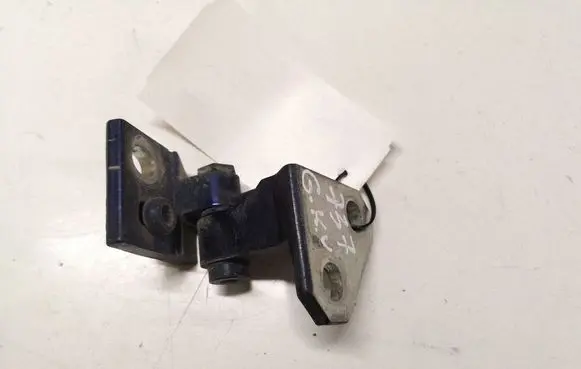 Volkswagen Golf V Rear door upper hinge