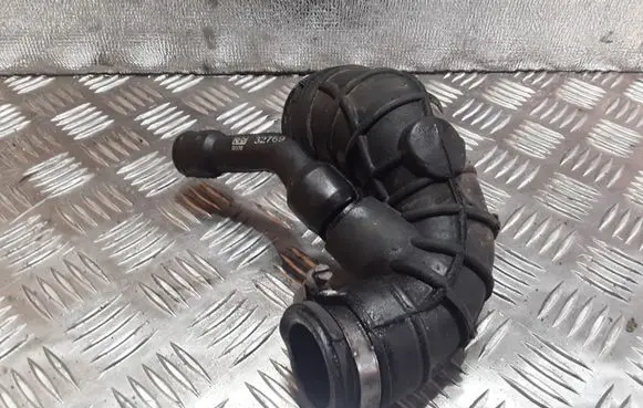 Ford Fiesta Turbo air intake inlet pipe/hose 32769