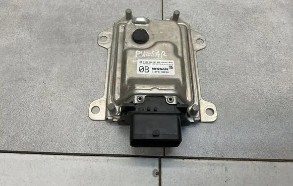 Nissan Pulsar Gearbox control unit/module 310F63BE0A