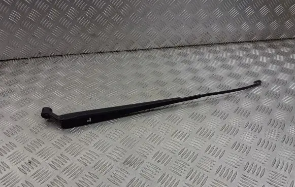 Toyota Yaris Front wiper blade arm 85211-0D020-D