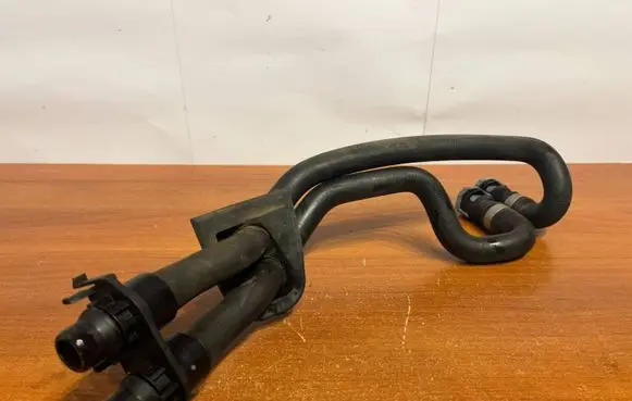 Land Rover Discovery Sport Engine coolant pipe/hose 6G9118C266CG