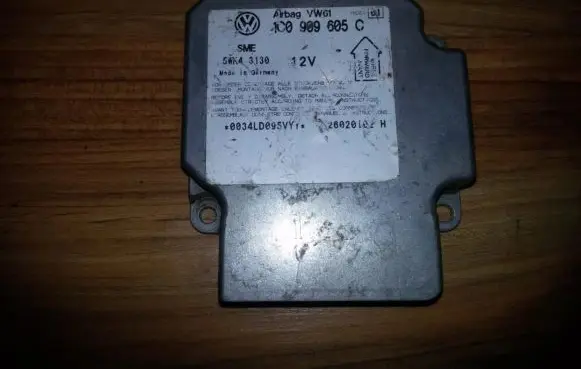 Volkswagen PASSAT B5.5 Airbag control unit/module 1C0909605C 5WK43130