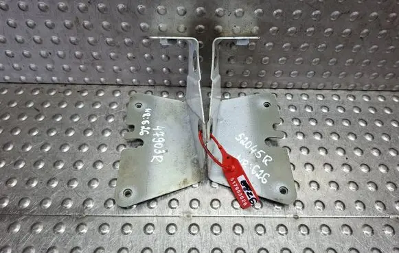 Renault Trafic III (X82) Fender mounting bracket S17953626 52045R