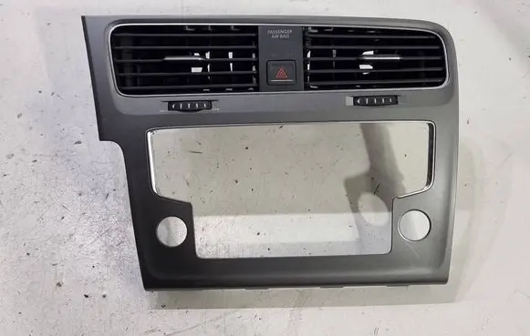 Volkswagen Golf VII Dash center air vent grill 5G1819728AE 22102013 5G1819743D