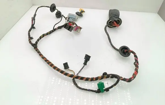 Skoda Octavia Mk2 (1Z) Front door wiring loom