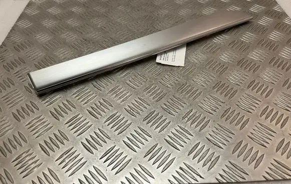 Volvo XC90 Dashboard glove box trim 31366845 31366424