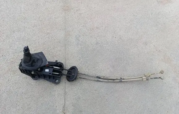 Citroen C4 I Gear shifter/selector 9657303580