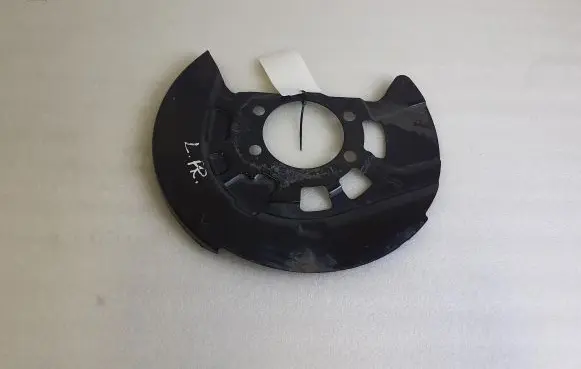 Nissan Qashqai J12 Front brake disc dust cover plate 