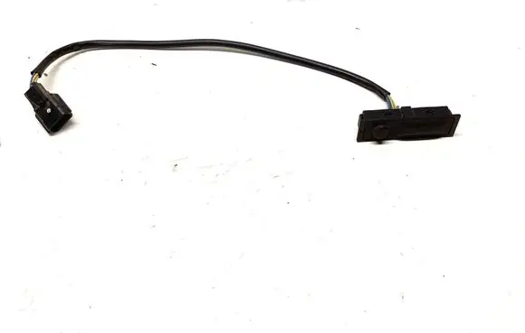 Nissan Qashqai Tailgate opening switch 3Y18K1