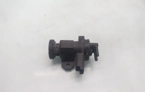 Citroen C5 Turbo solenoid valve 9635704380