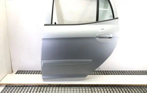KIA Picanto Rear door