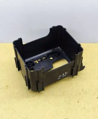 Mercedes-Benz E C207 W207 Central locking vacuum pump A0008000018
