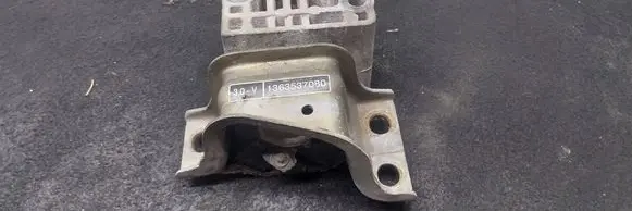 Peugeot Boxer Engine mount bracket 1363537080