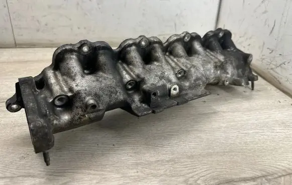 Toyota RAV 4 (XA20) Intake manifold 