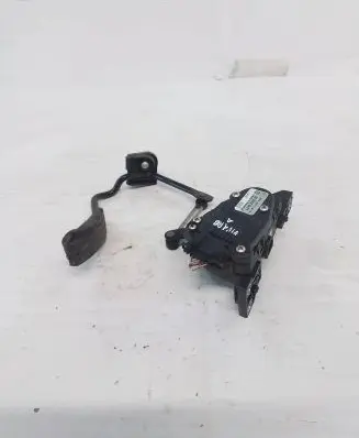 Opel Vivaro Accelerator throttle pedal 8200008477 6PV00811915