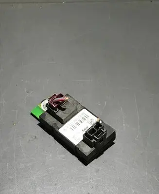 Mercedes-Benz S W221 Aerial antenna amplifier A2218201889 06T079 12415000